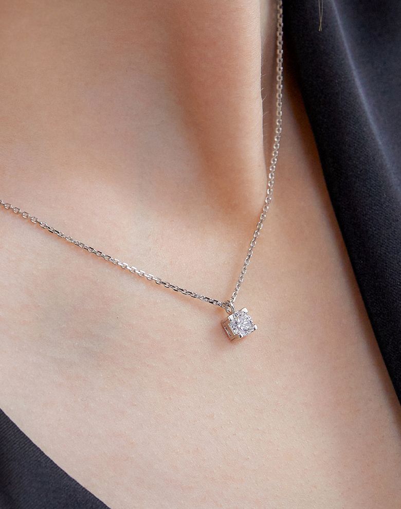 에센스 실버(W) H 모이사나이트 목걸이 0.5CT HL4N5B451W9500