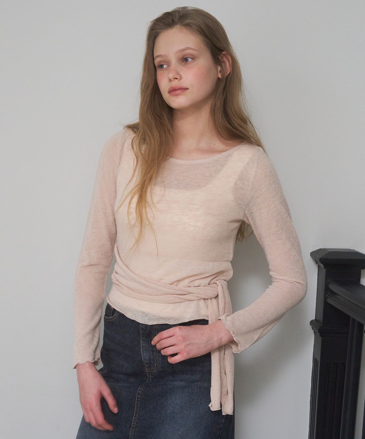 어몽(AMONG) A BOAT-NECK TIE T-SHIRT_BEIGE