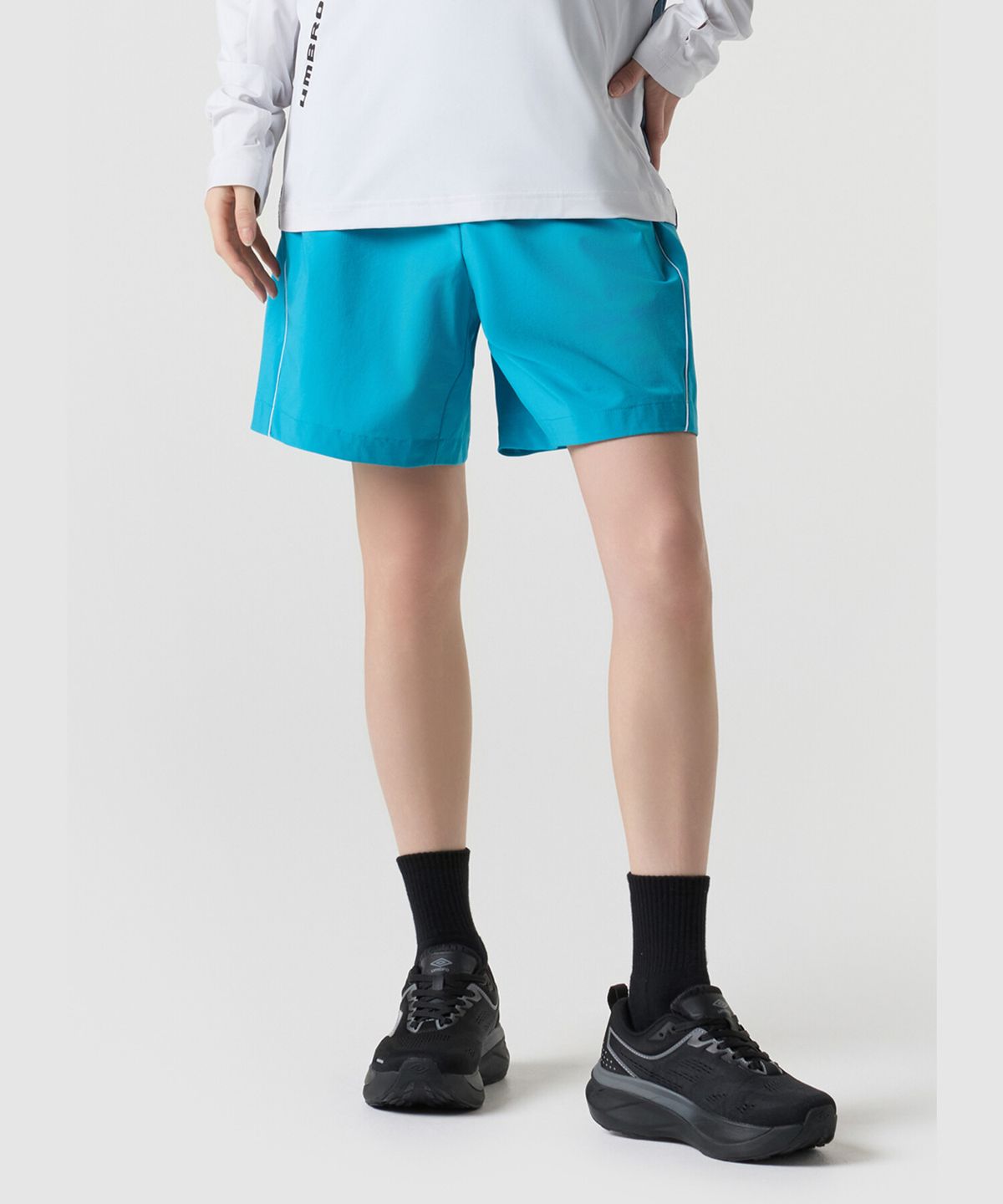 엄브로(UMBRO) 올라운드 스트레치 4.5부 반바지 스카이블루 UR123SHP22