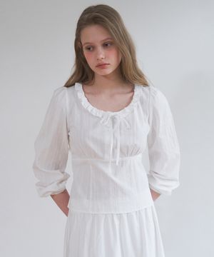 A RIBBON TIE RUFFLE BLOUSE_IVORY
