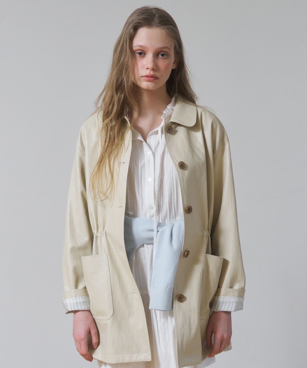 어몽(AMONG) A ROUND COLLAR FAUX LEATHER JACKET_BEIGE
