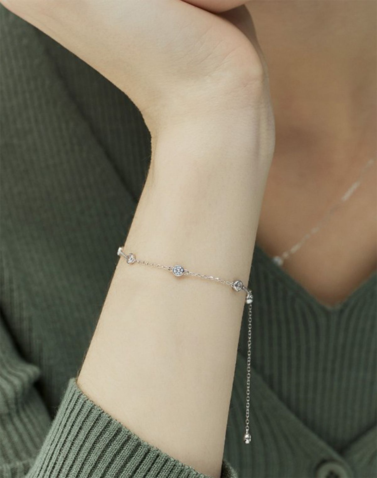 이에르로르(HYERES LOR) 에센스 실버(W) 테니스 NEW 스테이션 팔찌 HL4B52446W9190