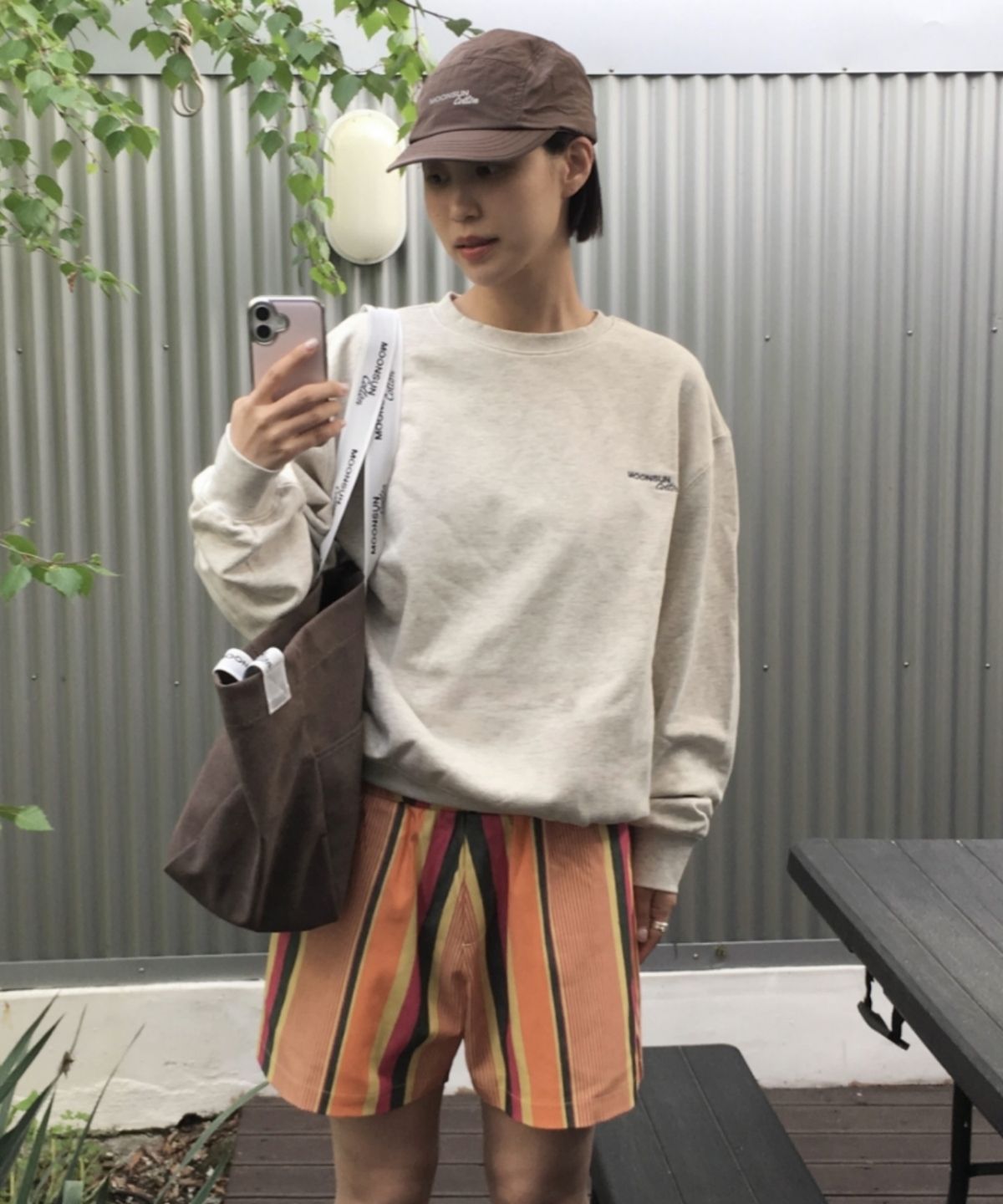 문선 아카이브(MOONSUN ARCHIVE) M.C UNISEX, Logo Basic Sweatshirt / OATMEAL