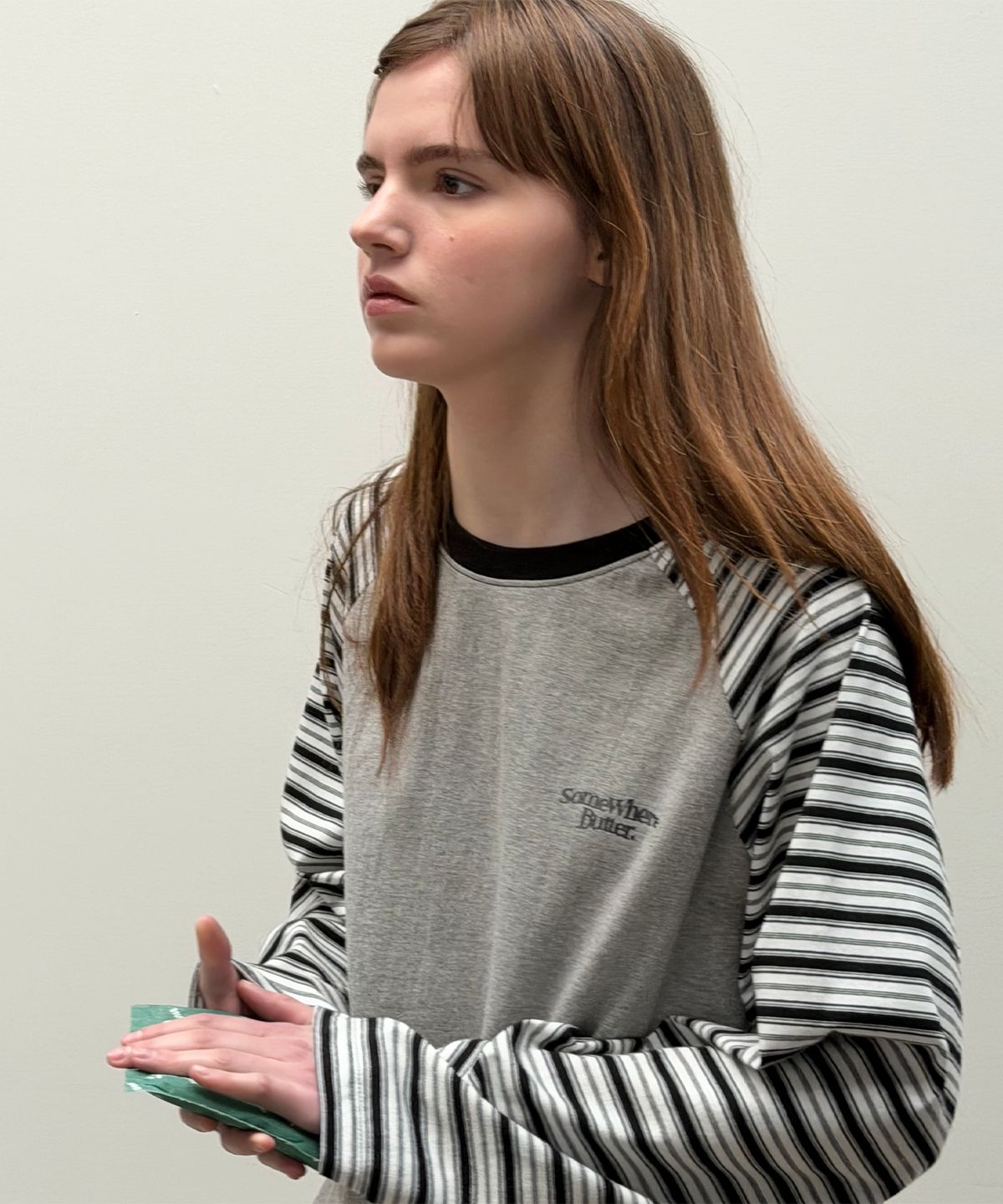 썸웨어버터(SOMEWHEREBUTTER) Niro Stripe Raglan Long Top - Grey(Black)