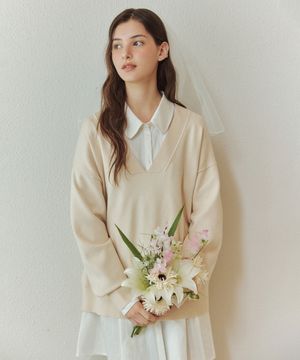 오버핏 브이넥 스웨터 / 버터 옐로우