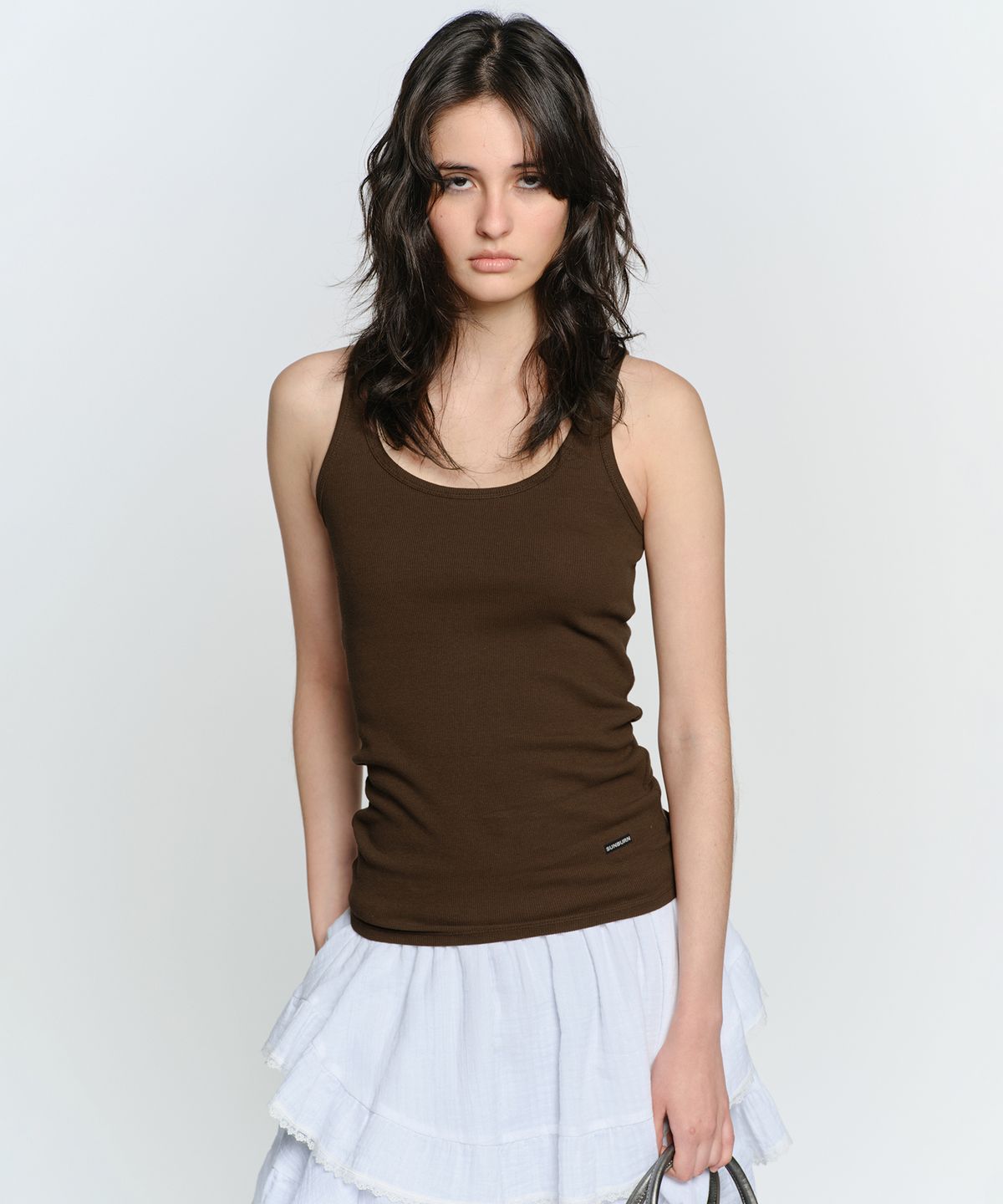 썬번프로젝트(SUNBURNPROJECT) EASY ROUND NECK SLEEVELESS TOP, BROWN