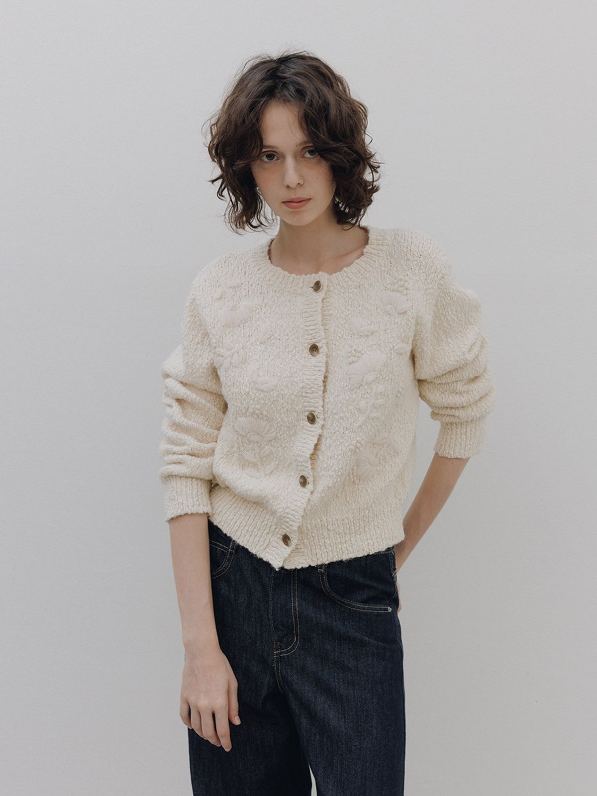 헌치(HUNCH) Flower Cropped Cardigan