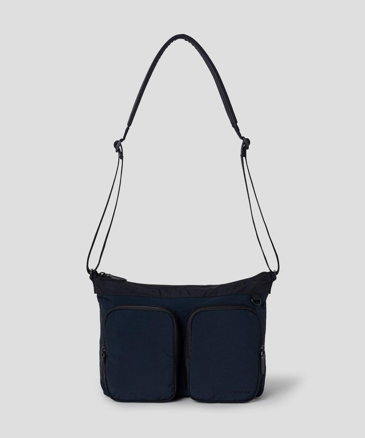 빈폴 액세서리(BEANPOLE ACCESSORY) 케이프 가로메신저  네이비