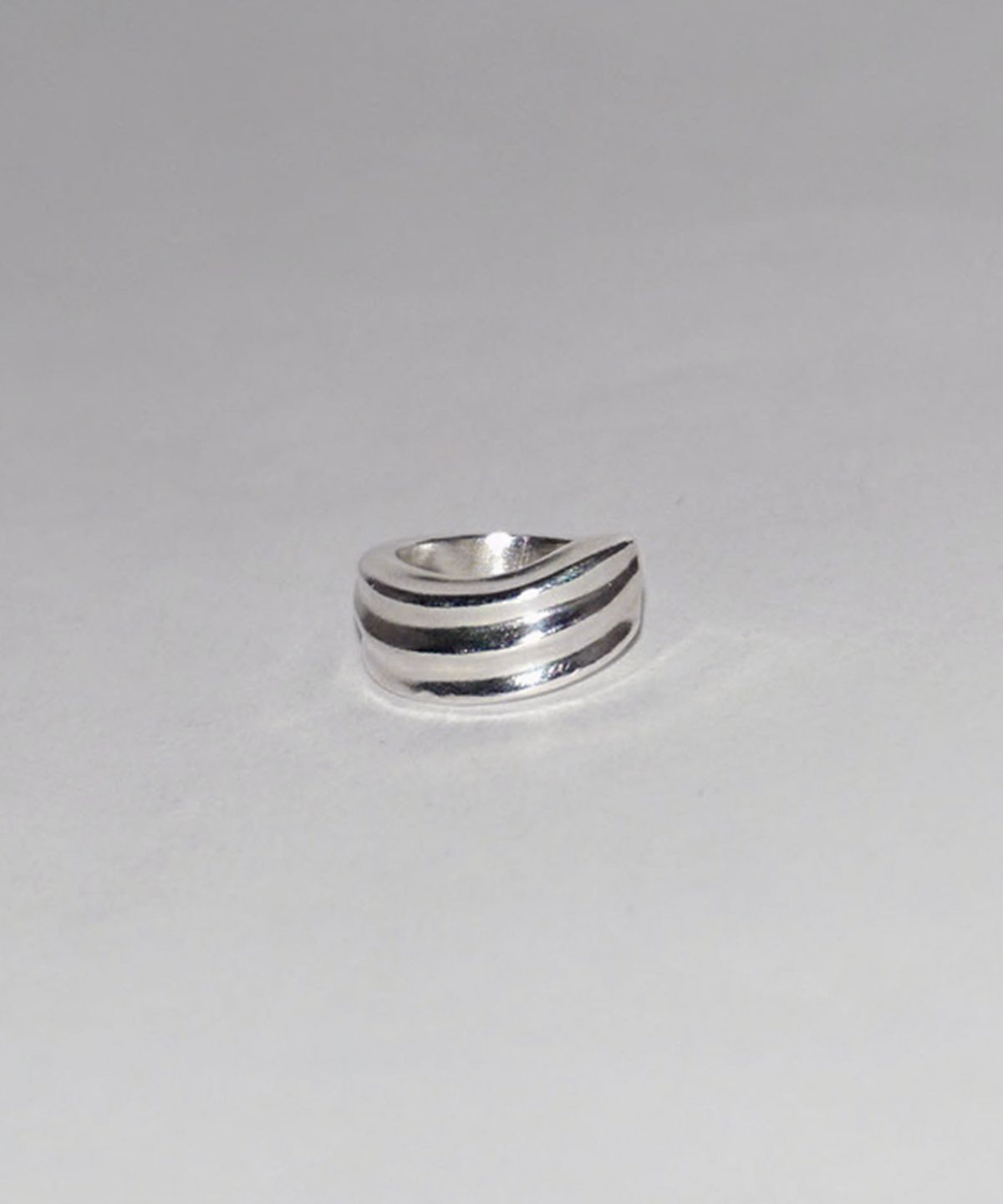 시에가하우스(SIEGA HOUSE) LAYERED FOLD MINI EARCUFF (SILVER)