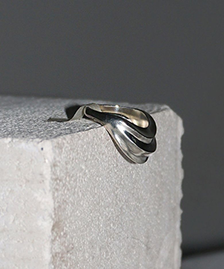 3-LAYERED FOLD RING (GLOSSY- SILVER)