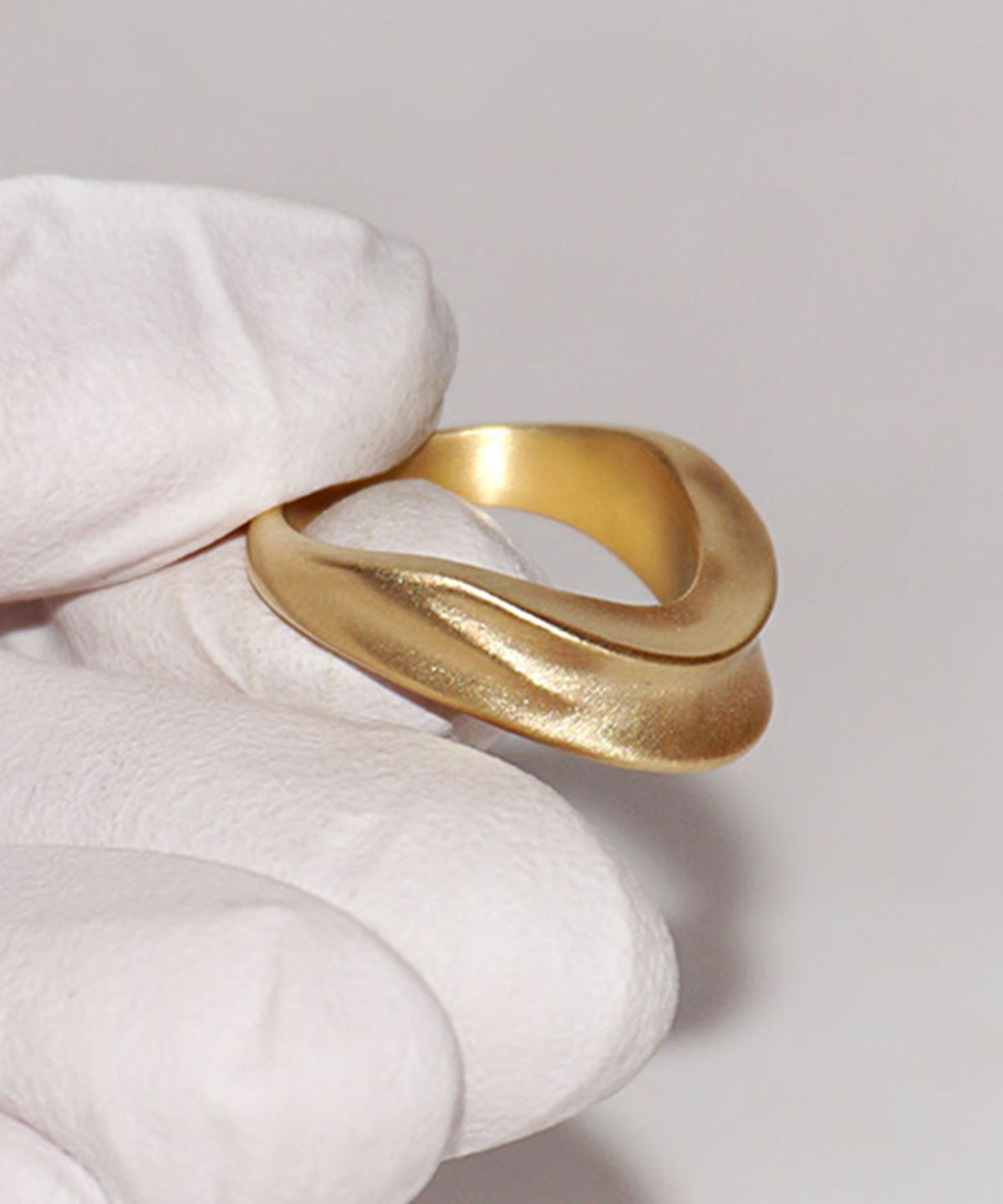시에가하우스(SIEGA HOUSE) 2-LAYERED FOLD RING (SOFT- GOLD)