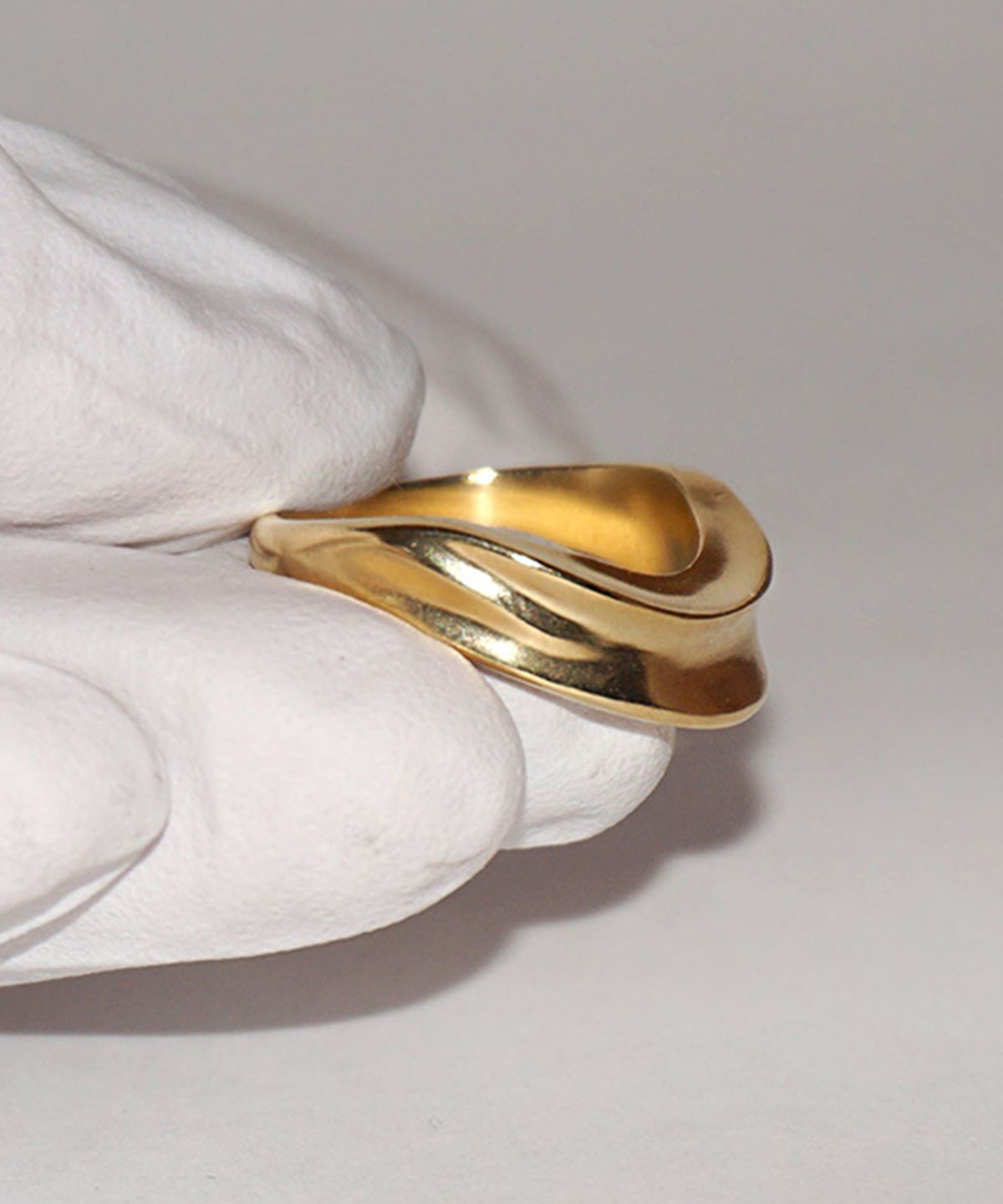 시에가하우스(SIEGA HOUSE) 2-LAYERED FOLD RING (GLOSSY- GOLD)
