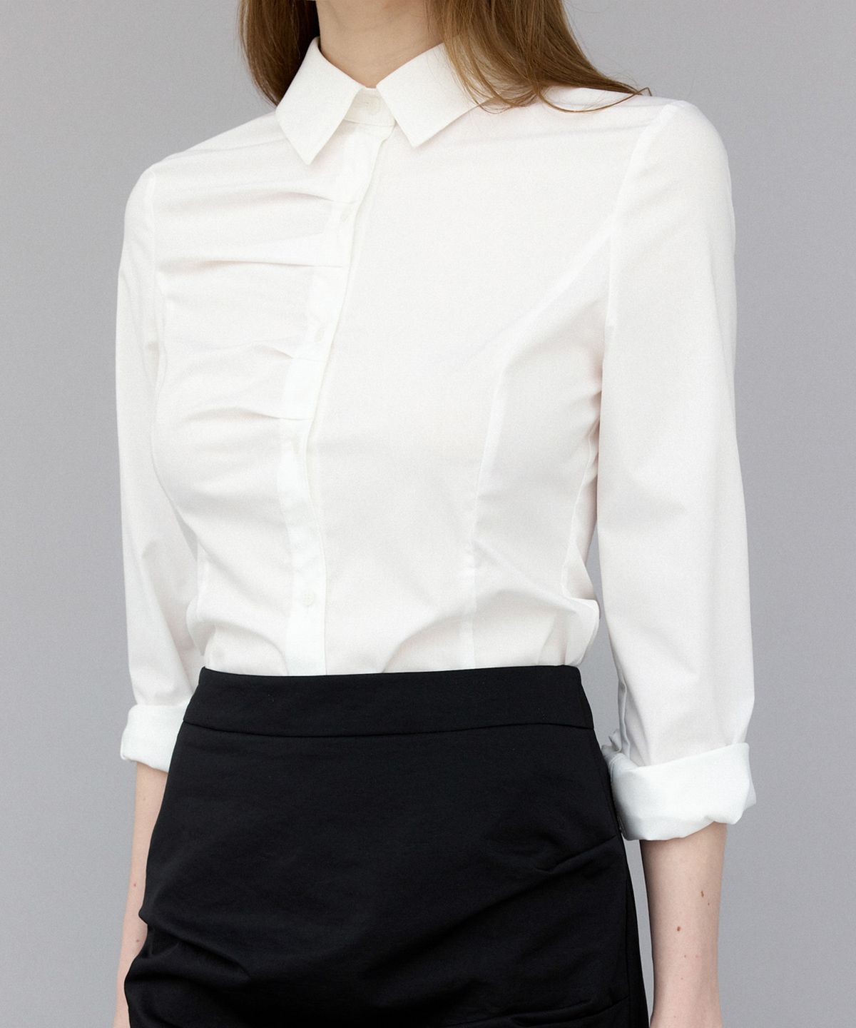 이보크에라(EVOKEERA) Draped Slim Fit Shirt(Ivory)