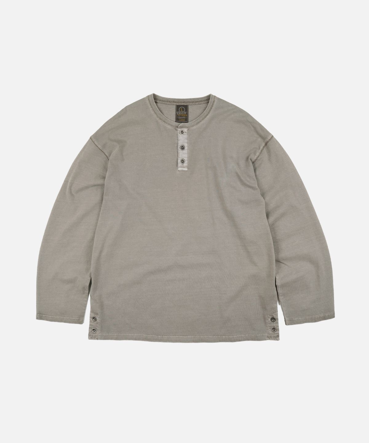 프리즘웍스(FRIZMWORKS) PIGMENT DYEING HENLEY NECK TEE _ WARM GRAY