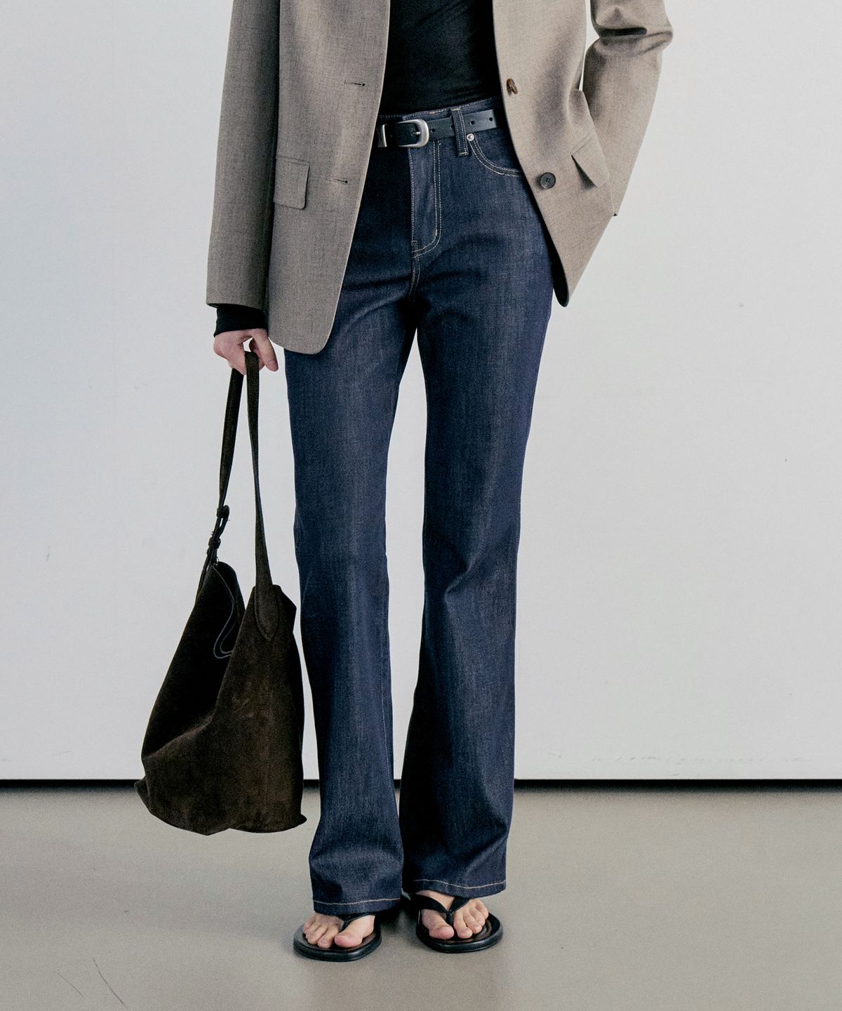 노티아(NOTIA) BOOTS CUT DENIM PANTS - DEEP BLUE