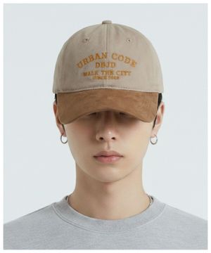 배색 자수 볼캡