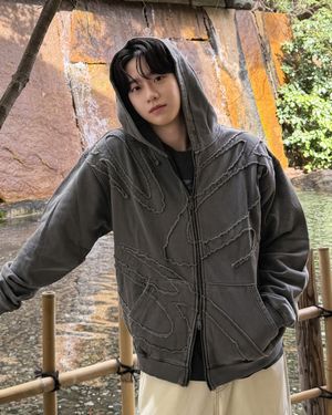 로고 아플리케 피그먼트 후드 집업 블랙 차콜