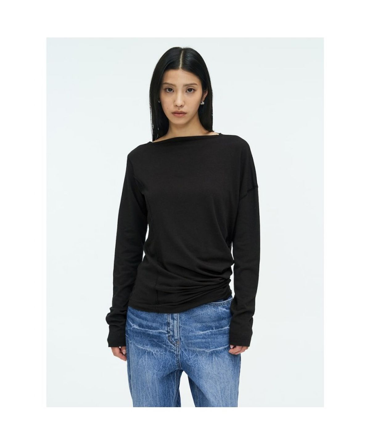 앙개(ANGGAE) Asymmetrical Drape  TShirt  Black
