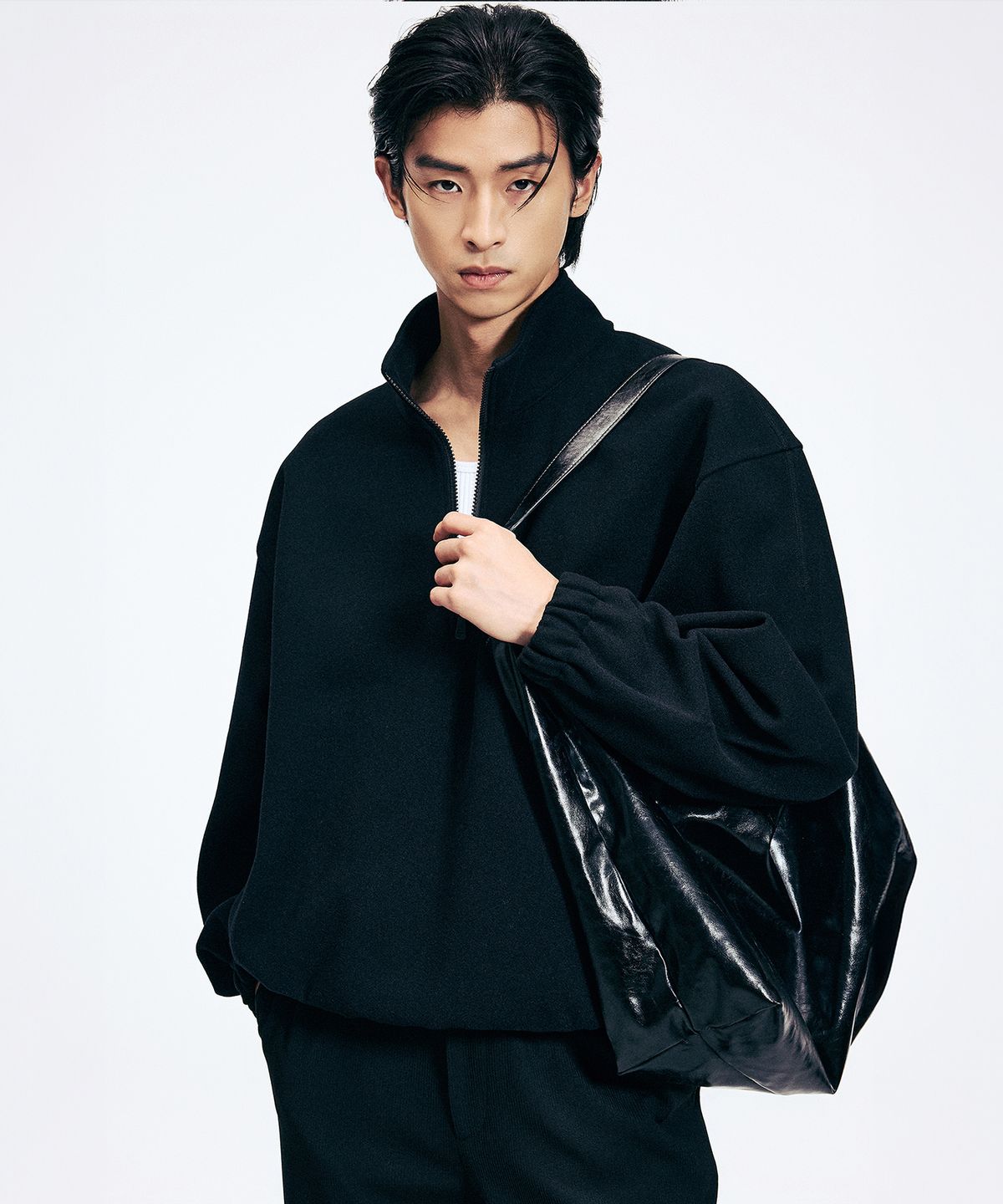 티엔지티(TNGT) Oversized Fleece Quarter Zip-up Sweatshirt (Black) TNTS6E103BK