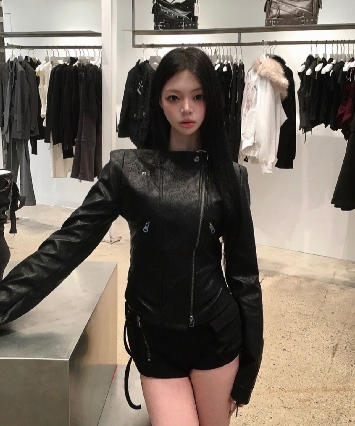 에트오소메(ETRE AU SOMMET) Slim Cutline Two-Way Racing Jacket (Black)