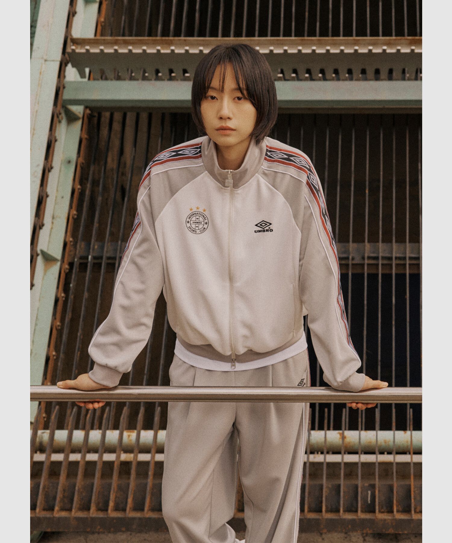 MUSINSA公式 | UMBRO サイドダイヤトラックジャケットアイボリーUR124CFT14