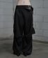 Belted Two-Pocket Cutline Oversized Pants (Black)