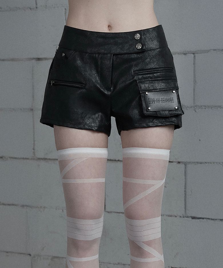 Crack Leather Zipper Pocket Hot Pants (Black)