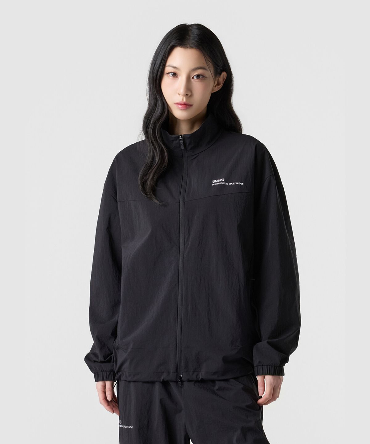 엄브로(UMBRO) 올라운드 벤틸 스탠넥 바람막이 자켓 블랙 UR121SJK29