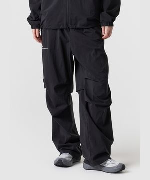 올라운드 벤틸 파라슈트 와이드 조거 2WAY 팬츠 블랙 UR121SPT29