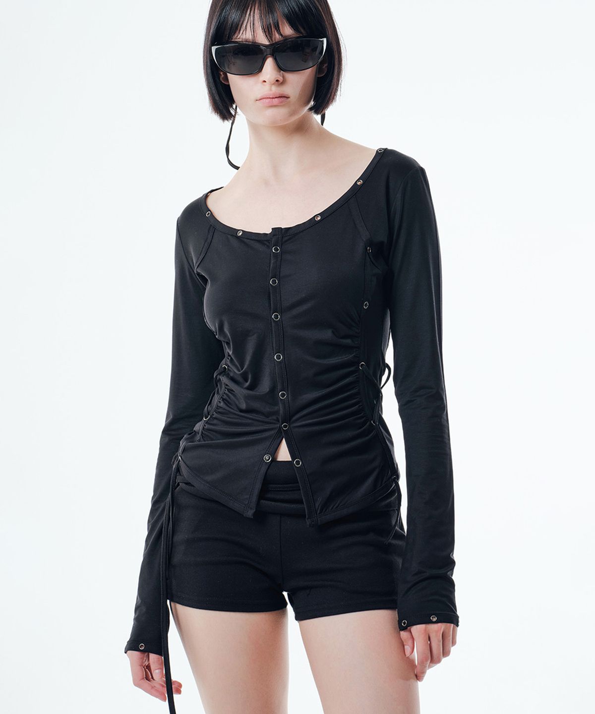 2000아카이브스(2000ARCHIVES) AXEL EYELET CARDIGAN (BLACK)