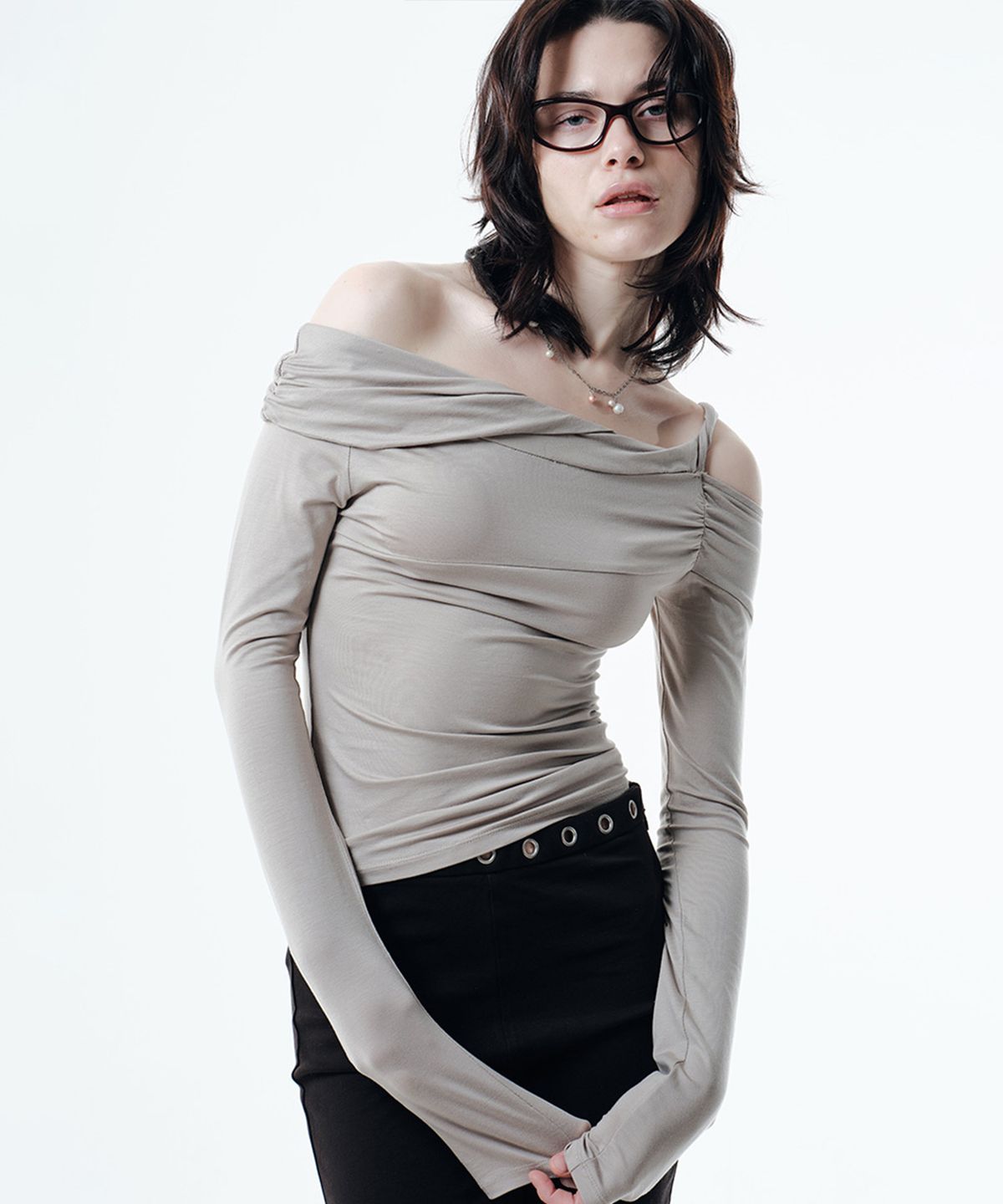 2000아카이브스(2000ARCHIVES) LIN UNBALANCED TOP (SKIN)