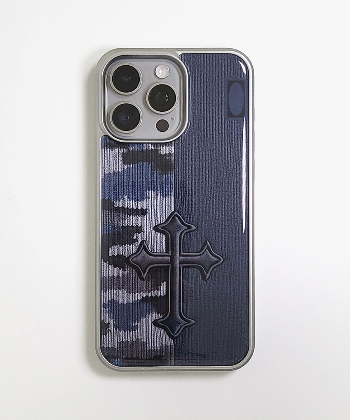 메모리즈바운더리(MEMORIESBOUNDARY) AETERNA Boundary Ritual Cross Knit Case Nocturnal Grey (SV_Epoxy/MagSafe Glass)