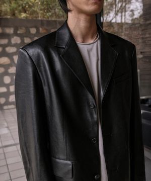 쓰리버튼 레더 스티치 블레이저_Black