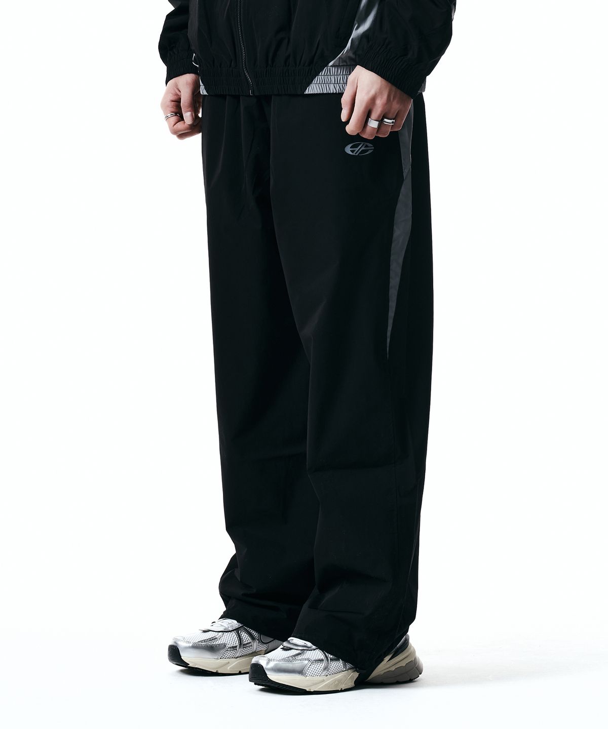 현피트(HYUNFIT) CONTRAST REFLECTIVE PANTS-[BLACK]