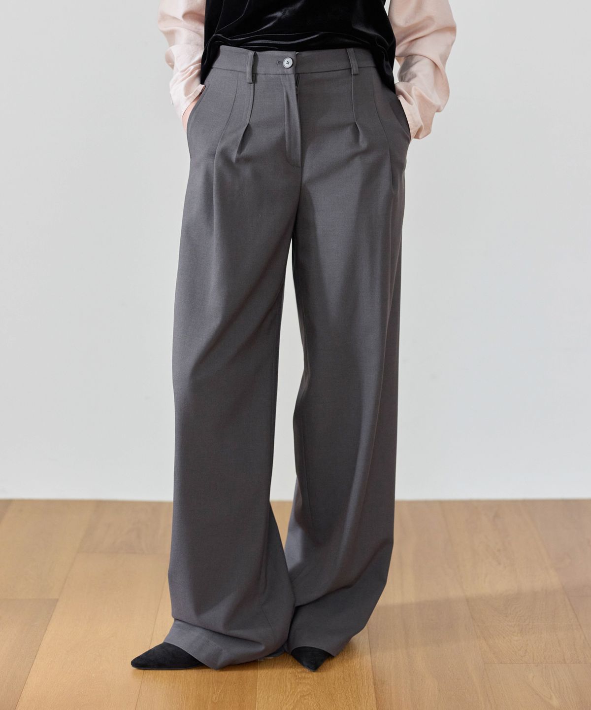 이보크에라(EVOKEERA) Corin Wide Brushed Wool Slacks(Charcoal Gray)