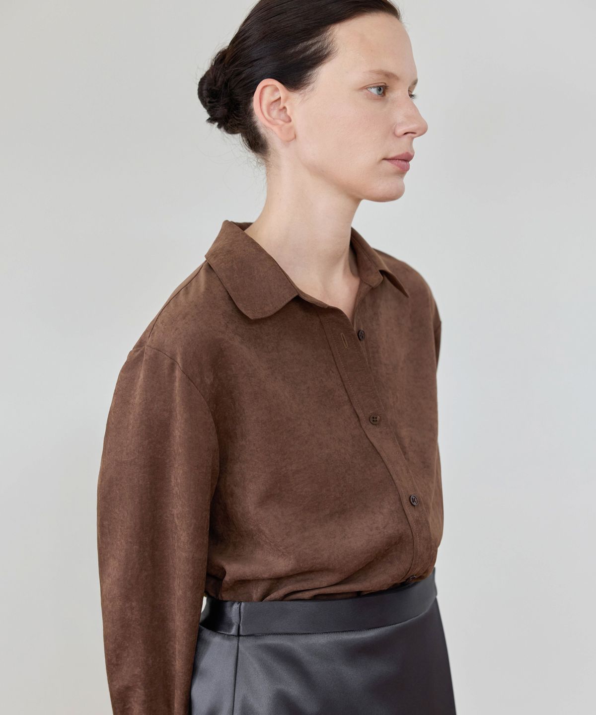 이보크에라(EVOKEERA) Soft Suedelike Shirt(Chocolate)