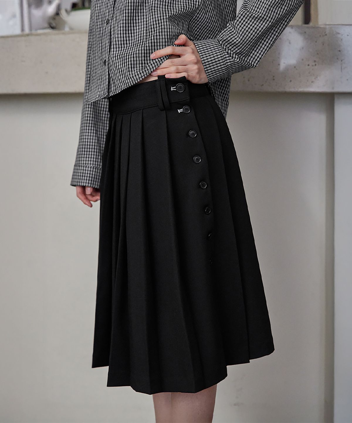 런던다다(LONDONDADA) Pleated Wrap Skirt, BLACK