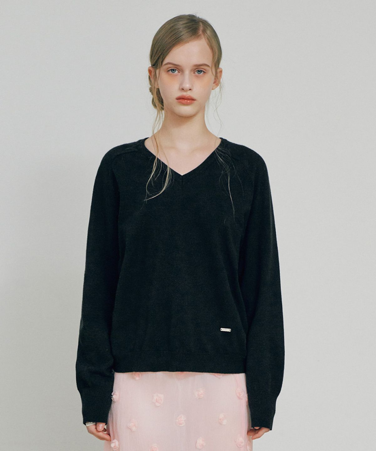 벨로엘(BELLOL) V-neck loose fit knit BLACK
