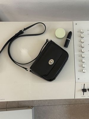 크랙 페이크 레더 크로스백 [2COL] / GF1LBG501