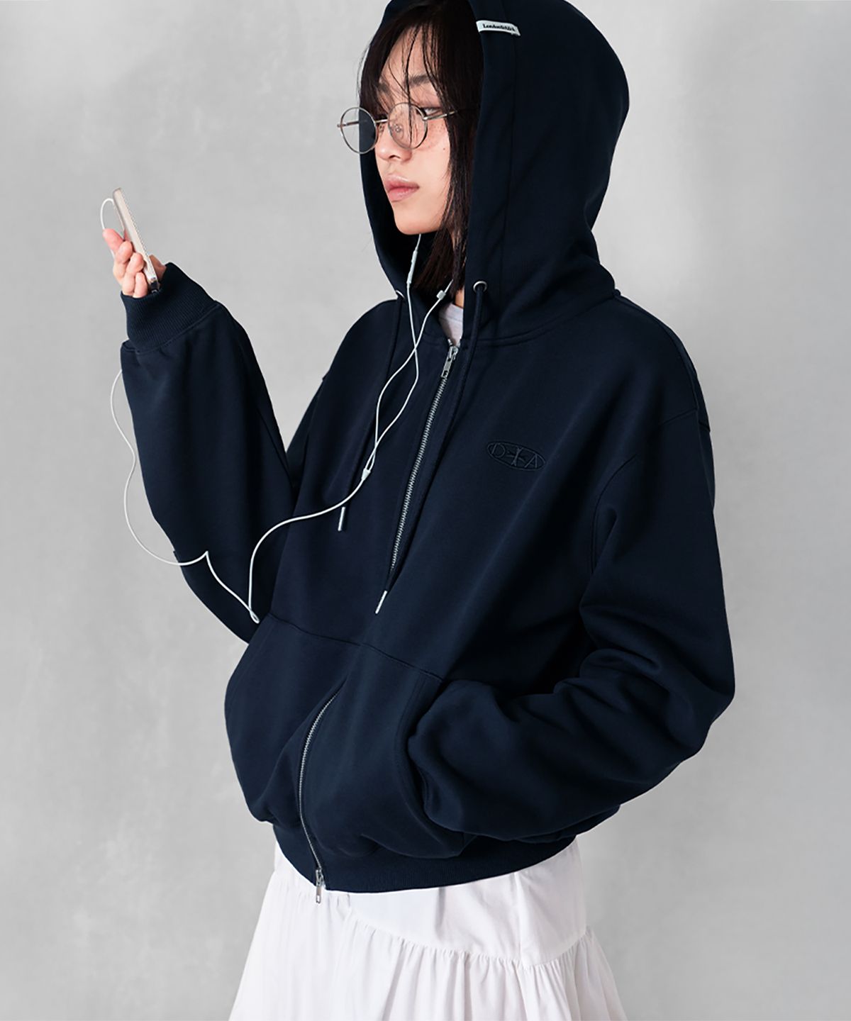 런던다다(LONDONDADA) Logo Patched Hoodie Zip-Up, NAVY