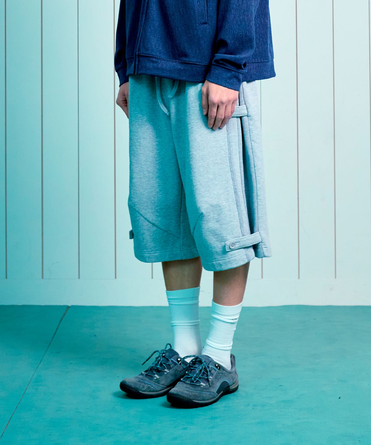 더콜디스트모먼트(THECOLDESTMOMENT) TCM waffle button half sweat pants (melange grey)
