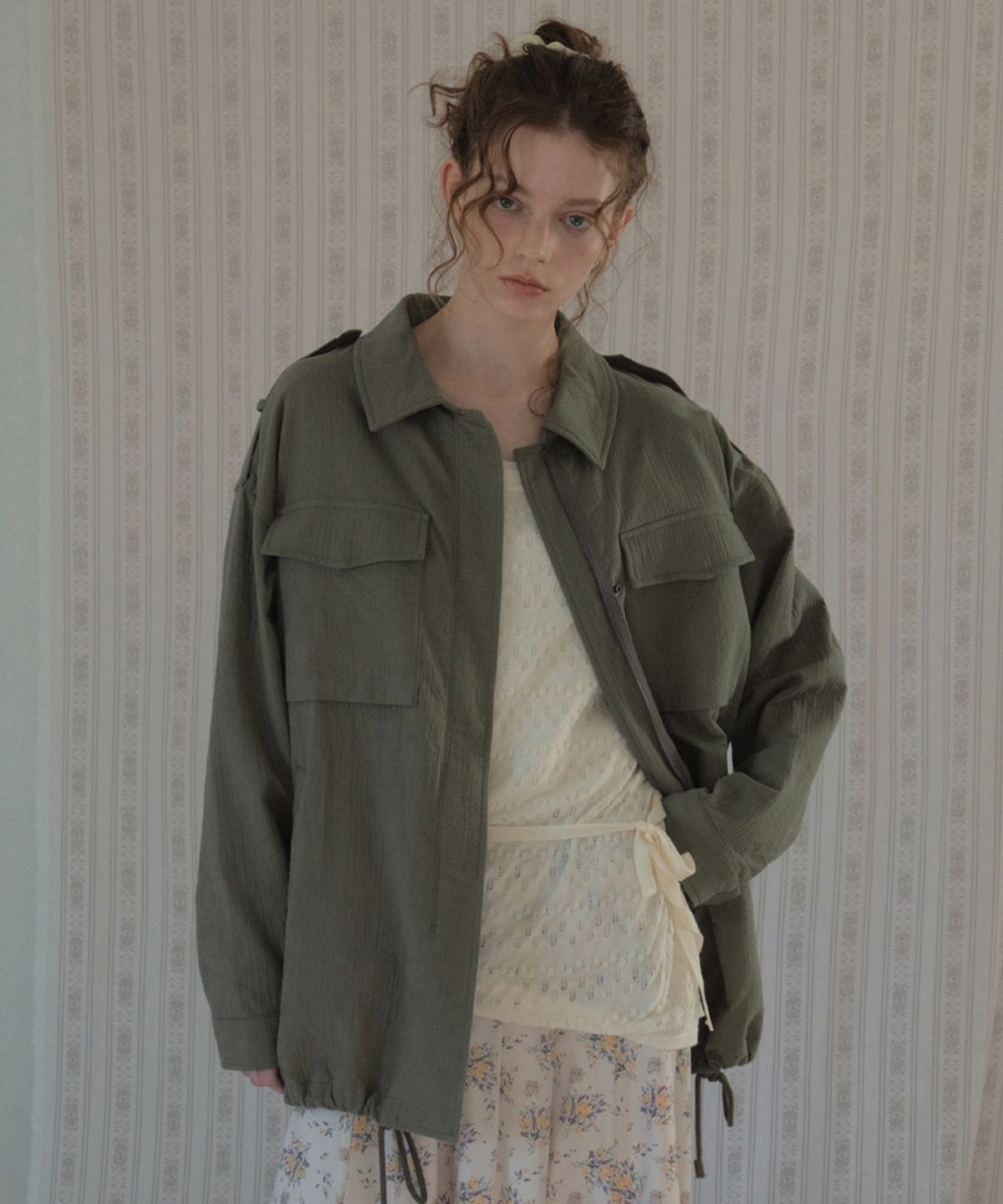아우어노스텔지아(OURNOSTALGIA) Rover Field Half Jacket_Khaki(O26OT01)