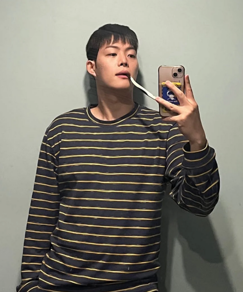 UNISEX 더블 스트라이프 티셔츠 [NAVY] / GF1UTS001