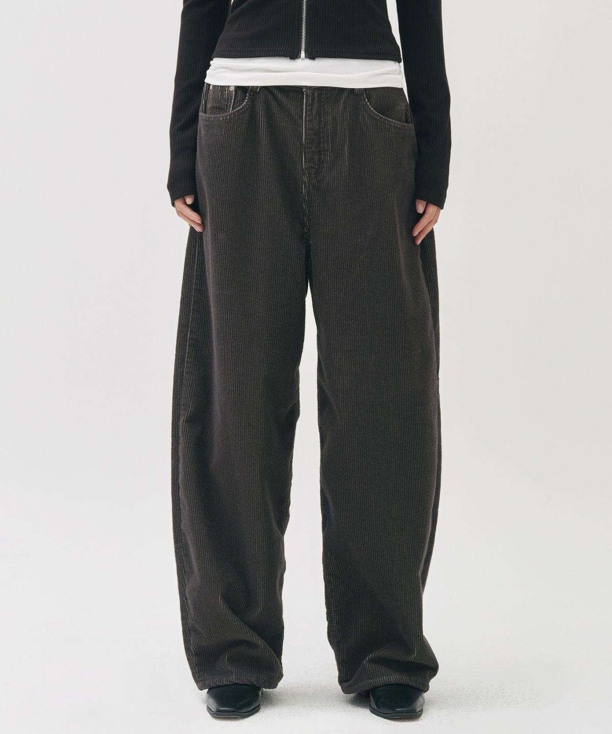 닉앤니콜(NICK&NICOLE) CURVED WALE CORDUROY PANTS_DEEP KHAKI