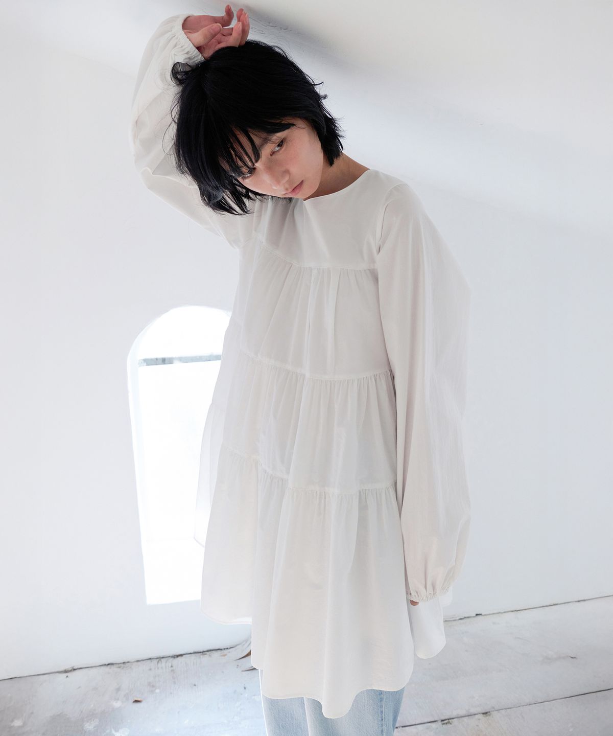 르바(LEVAR) Tiered Volume Dress - Off White