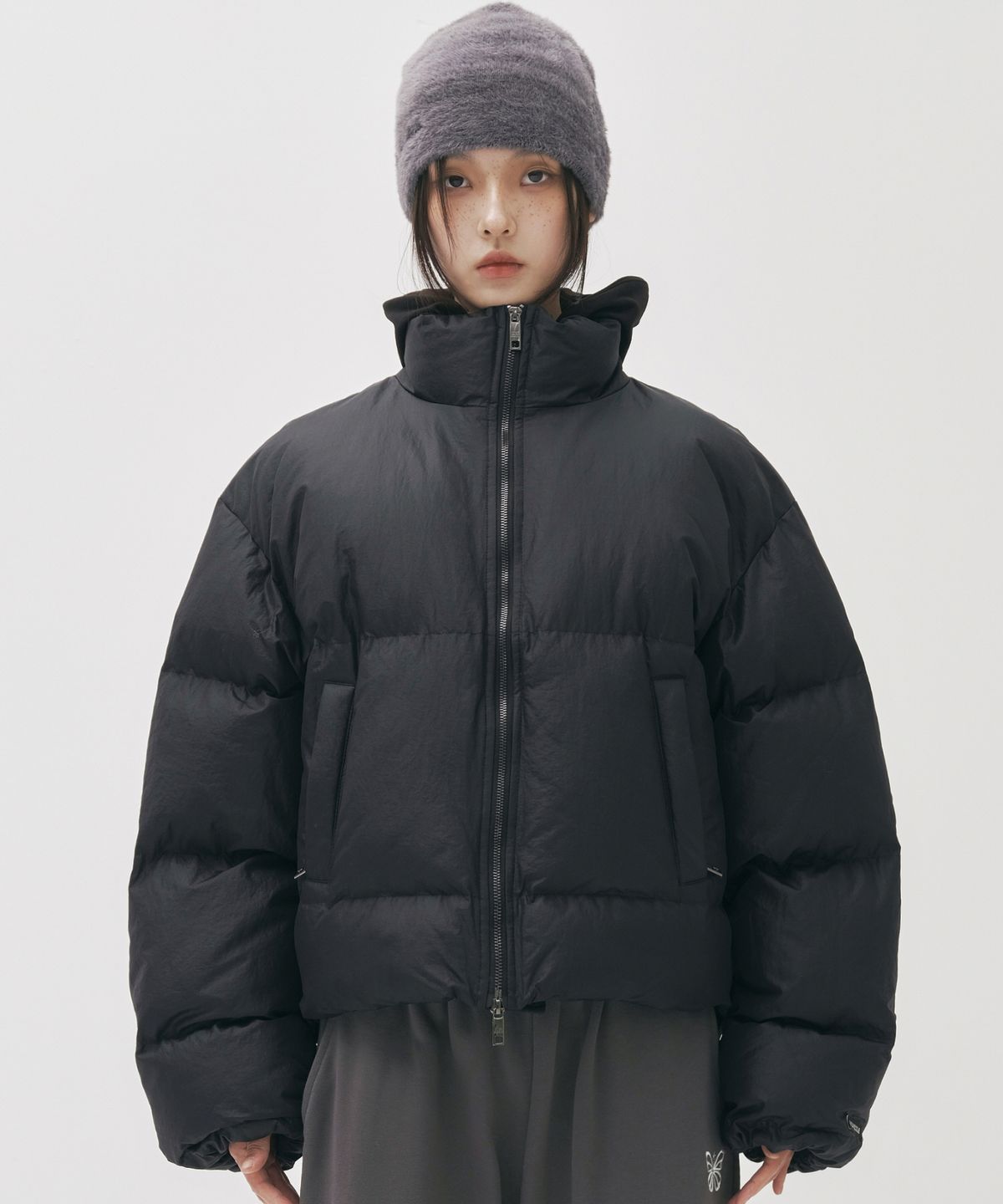 닉앤니콜(NICK&NICOLE) EMBRODIDERED PUFFER PADDING_BLACK