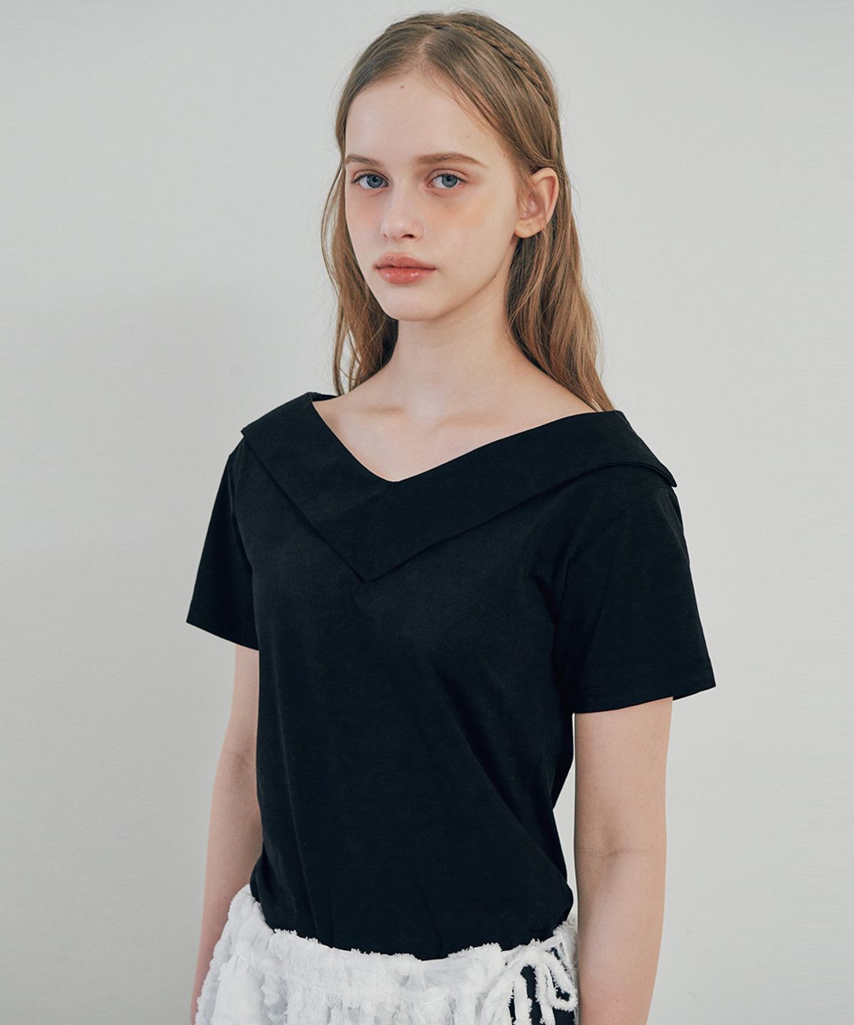벨로엘(BELLOL) V-neck basic half t-shirt BLACK