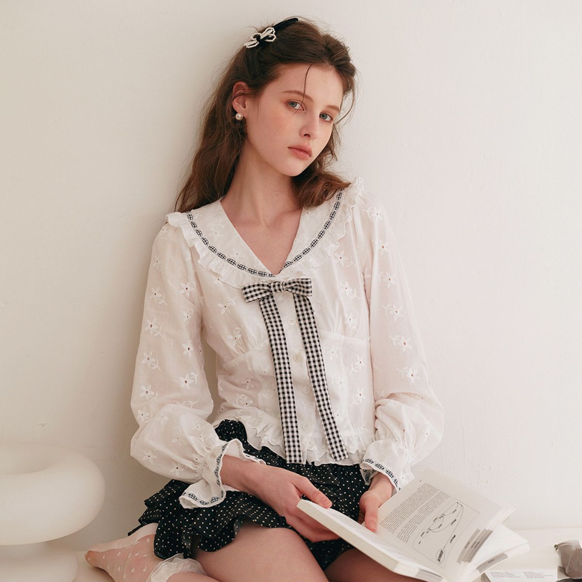 쎄무아듀(CEST MOIDEW) Cest_Embroidery doll collar ruffle blouse