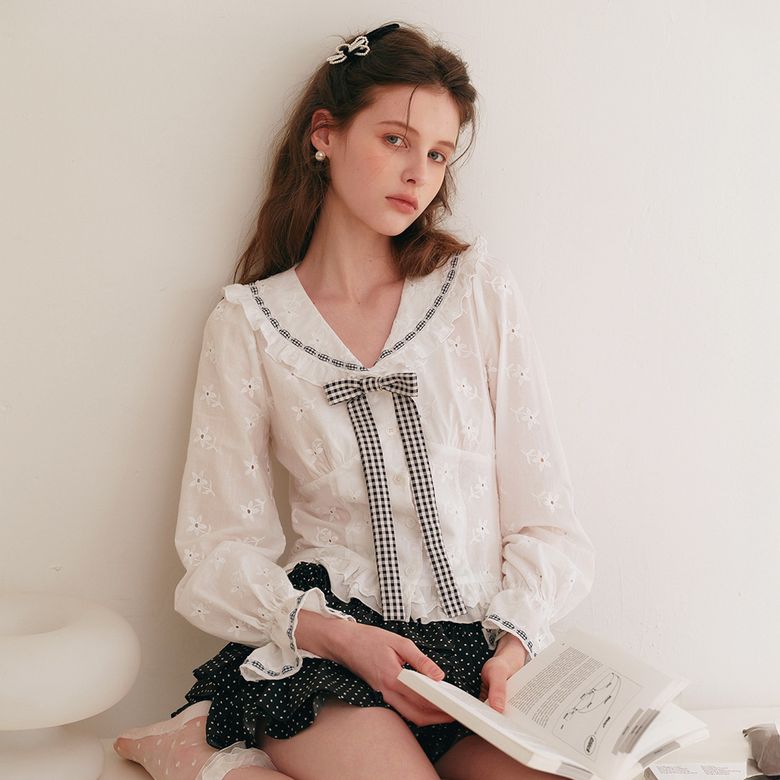 Cest_Embroidery doll collar ruffle blouse