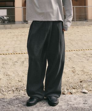 와플 딥 원 턱 조거 스웨트 팬츠 [블랙]